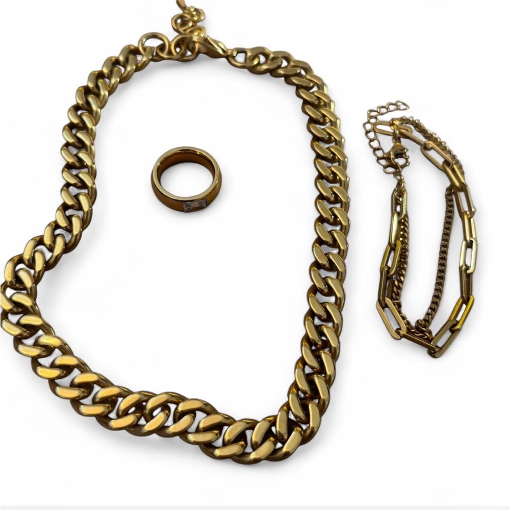 Ellie Vail Gold jewelry Bundle - Picture 5 of 8